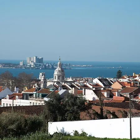 Flat With A Garden In Belem-3